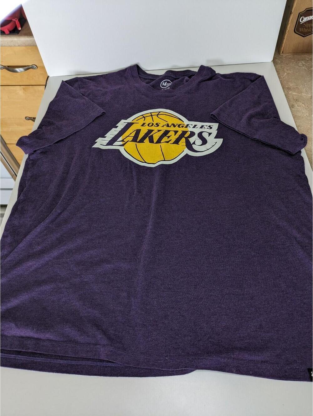 Los Angeles Lakers Retro Throwback Xl Mens Purple Graphic Logo Tshirt NBA